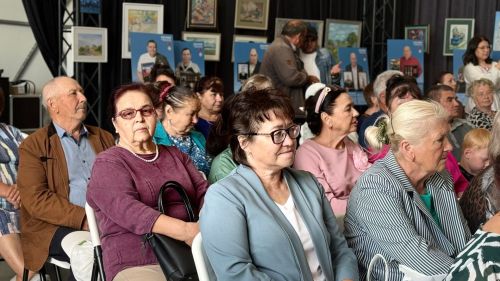 В Менделеевске чествовали студентов Университета третьего возраста