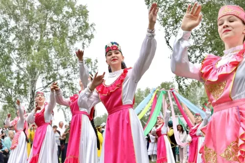 Команда Менделеевска организовала праздничную площадку на Сабантуе в Курганской области