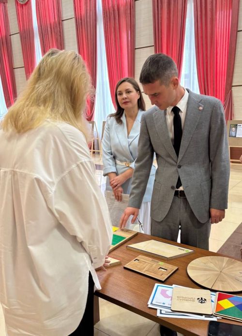 В Менделеевске прошло августовское совещание педагогов: итоги и планы на новый учебный год