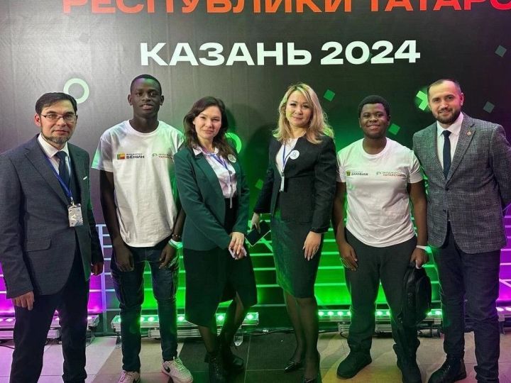 «Менделеевскую долину» презентовали Раису РТ Рустаму Минниханову