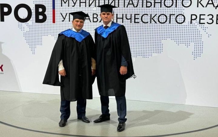 Глава Менделеевского района Радмир Беляев защитил проект в «Школе мэров»
