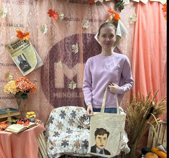Победитель розыгрыша мерча «Пастернаковских чтений» — Валентина Коростелева