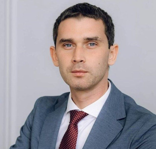 Сегодня день рождения отмечает руководитель Менделеевского района — Роберт Искандаров