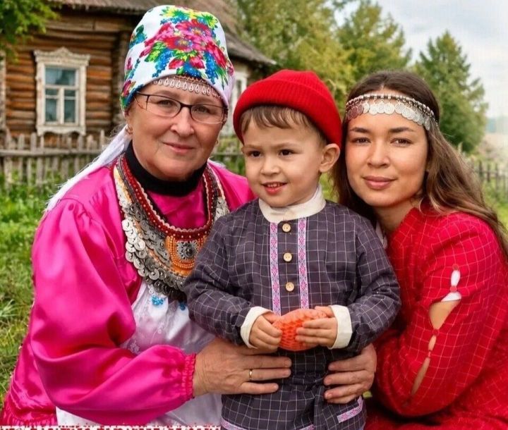 В детском саду №2 «Сказка» Менделеевска открылась фотовыставка