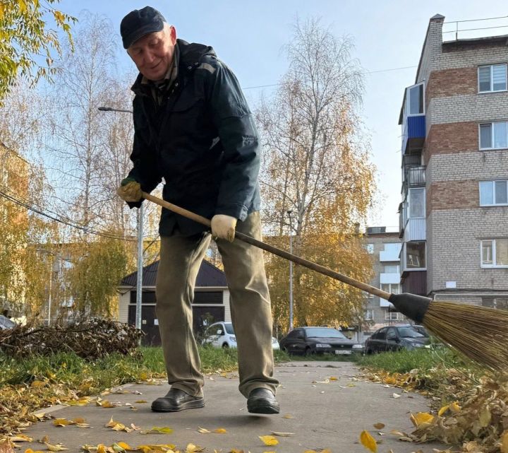 В Менделеевске поблагодарили сотрудников управляющих компаний за чистоту во дворах