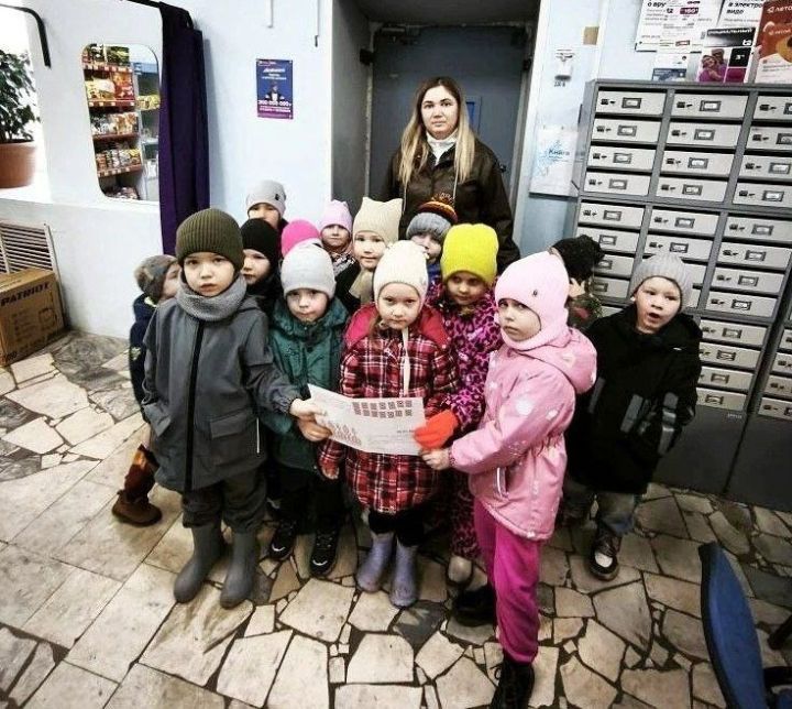Воспитанники менделеевского детсада «Рябинушка» обменялись письмами с белгородским детсадом «Улитка»