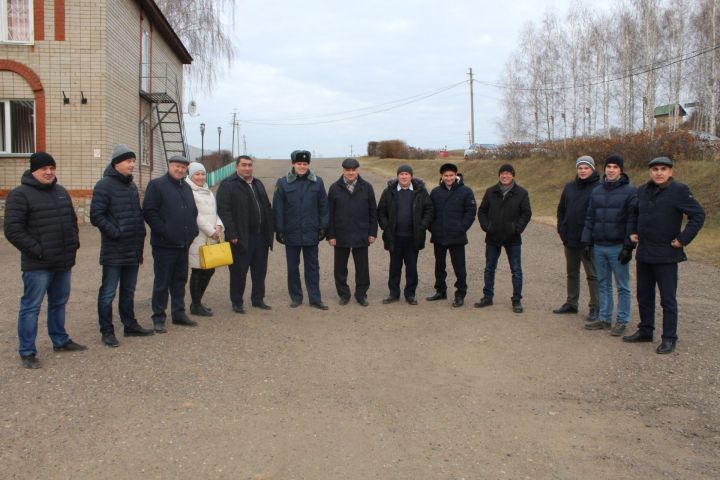 В ИК-10 побывали руководитель исполнительного комитета Владимир Фролов и представители предприятий города