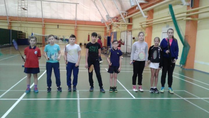Менделеевцы приняли участие в соревнованиях по бадминтону в Нижнекамске