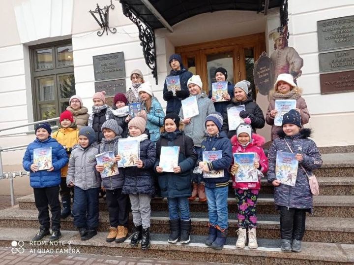 Юная менделеевчанка посетила экскурсию в Казани за победу в конкурсе «Копии картин Великих художников»