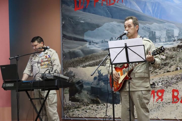 Ветераны Афганской войны подарили концерт юным меделеевцам