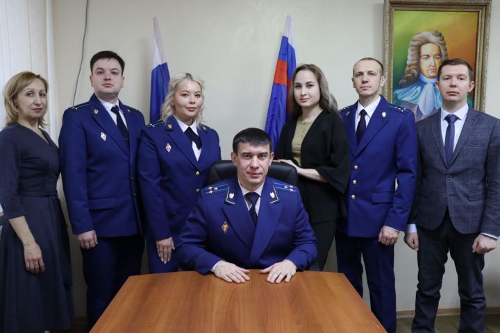 Бүген Россия Федерациясе прокуратурасы хезмәткәрләре көне билгеләнә