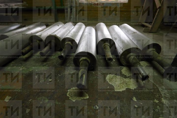 Мужчину избили скалкой и выбросили из окна