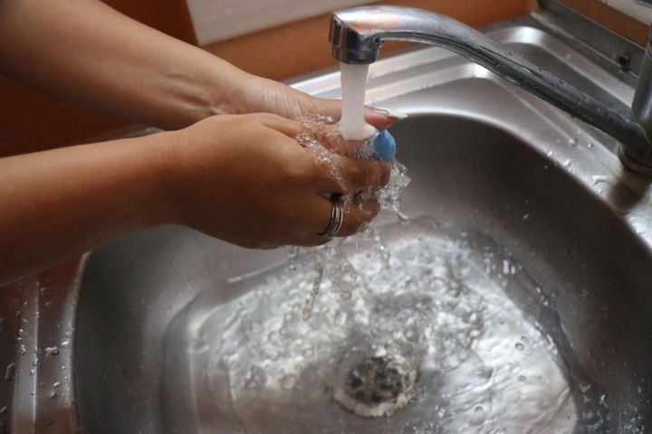 В Менделеевске Роспотребнадзор проверил качество водопроводной воды