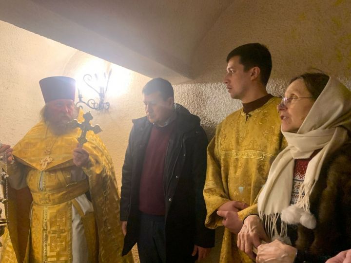 В Богоявленской церкви Менделеевска почтили память Петра Ушкова