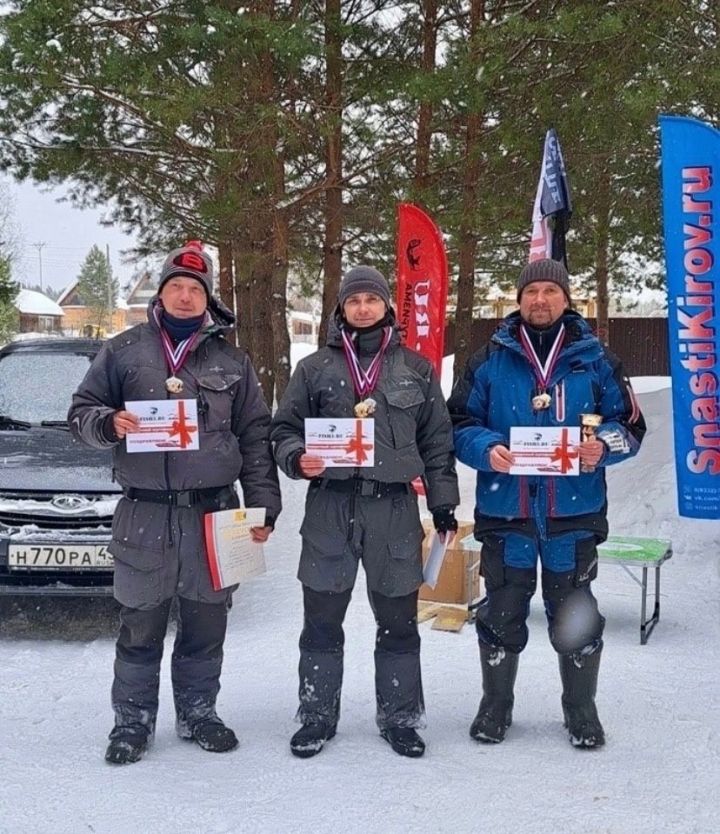 Команда Менделеевска заняла первое место в Кубке Кировской области по ловле на блесну со льда