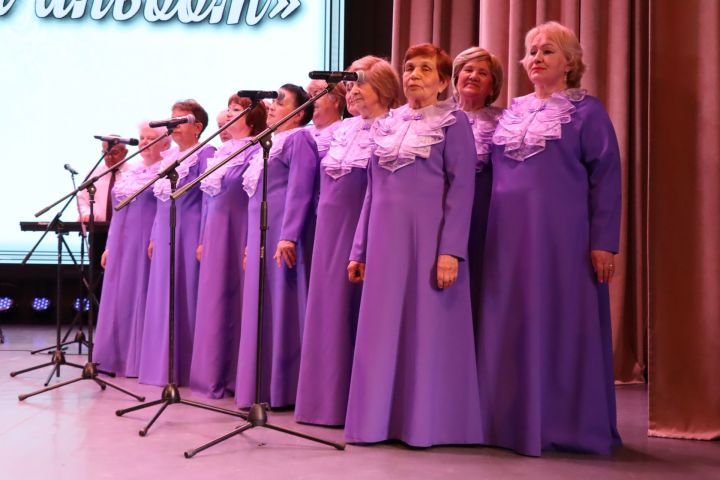 Меделеевцы «полистали» музыкальный «Семейный альбом»