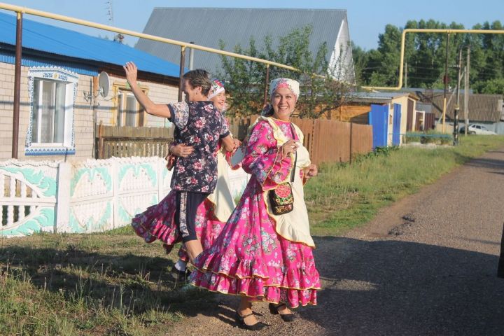 В Ижёвском поселении собирали подарки для участников состязаний на Сабантуй