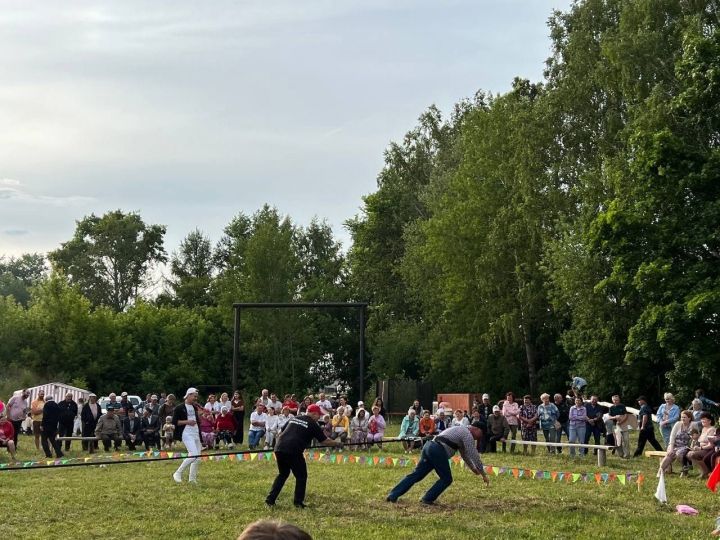 В Менделеевском районе продолжаются Сабантуи