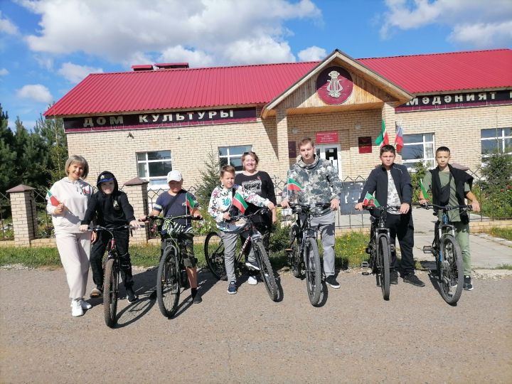 В селе Ижёвка жители приняли участие в велопробеге