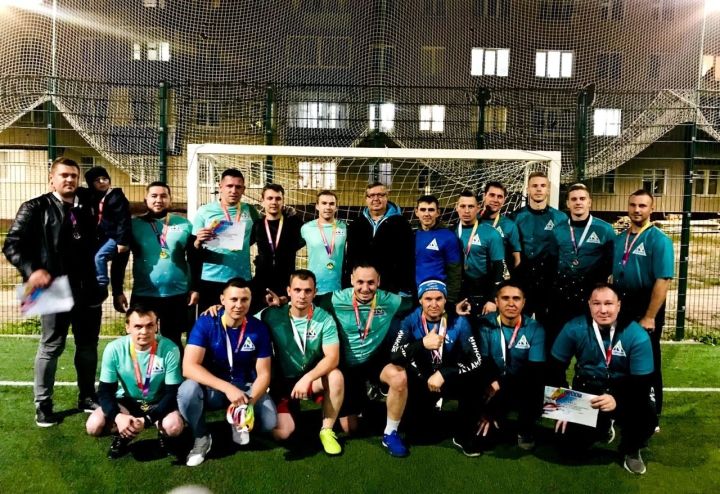 В Менделеевске прошел турнир по мини-футболу АО «Аммоний» и ООО «Менделеевсказот»