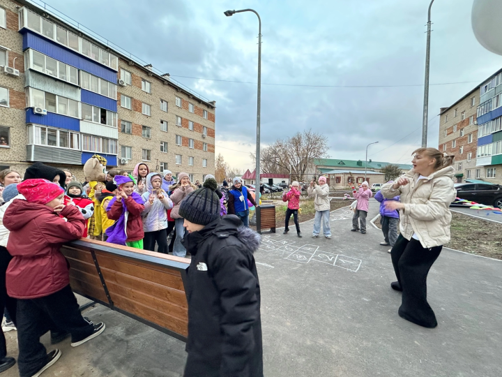 В Менделеевске состоялся яркий праздник двора