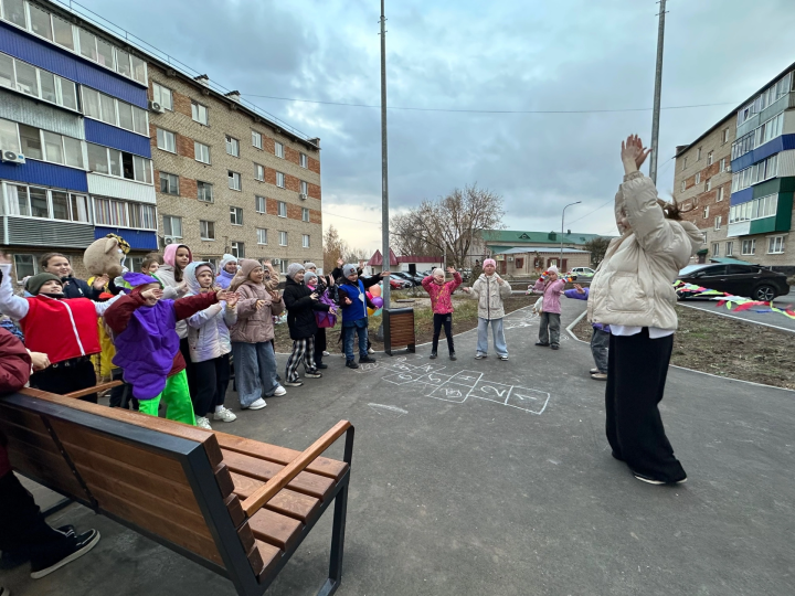 В Менделеевске состоялся яркий праздник двора