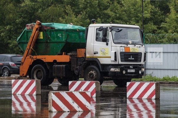 Два часа, проведённые в мусорке: Работники мусоровоза помогли женщине из Татарстана вернуть обручальное кольцо