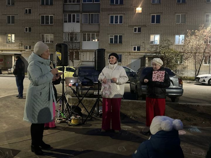 В Менделеевске организовали яркие праздники дворов для жителей улиц Менделеева и Зелёная