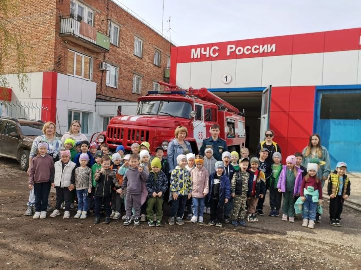Воспитанники детского сада «Рябинушка» побывали с экскурсией в ПСЧ №86
