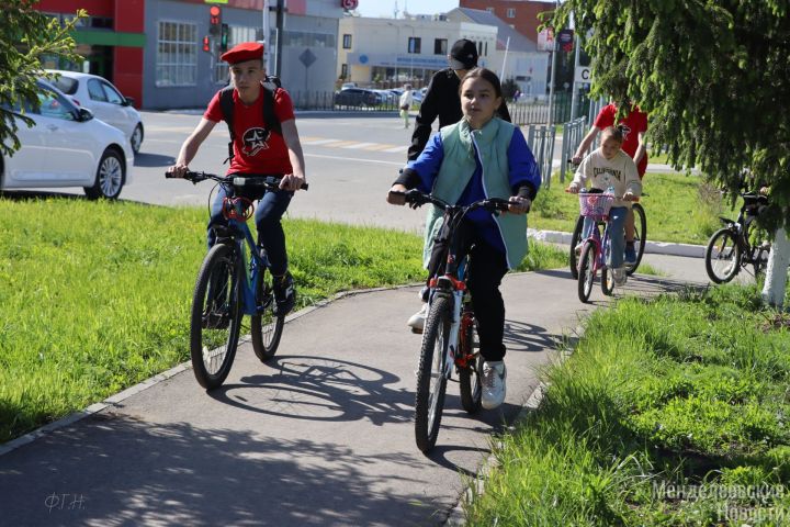 В Менделеевске прошёл велопробег посвящённый Дню химиков