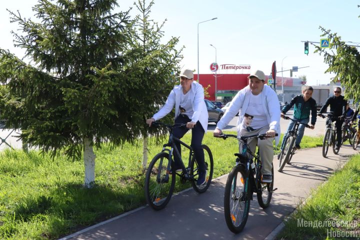 В Менделеевске прошёл велопробег посвящённый Дню химиков