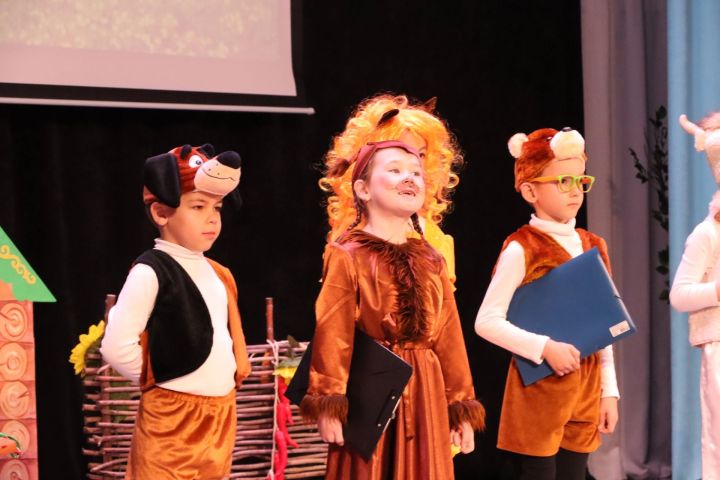 В Менделеевске прошёл районный этап конкурса детских татарских театров