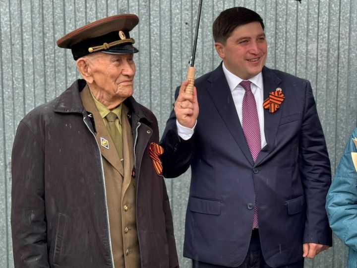 Радмир Беляев в преддверии 9 Мая встретился с ветераном и узницей концлагерей