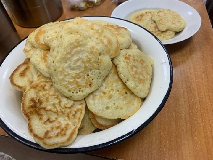 В Центральной мечети Менделеевска с раннего утра празднуют Курбан-байрам