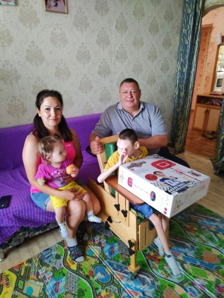 В Муслюмово приехали создатели менделеевского фонда помощи детям-инвалидам «Арена добра»