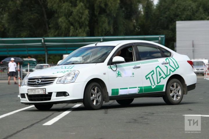 В Набережных Челнах цены на такси выросли на 40%