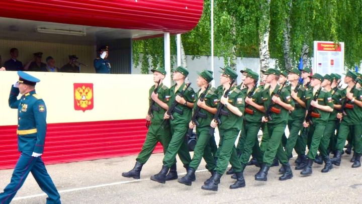 Менделеевские призывники приняли военную присягу