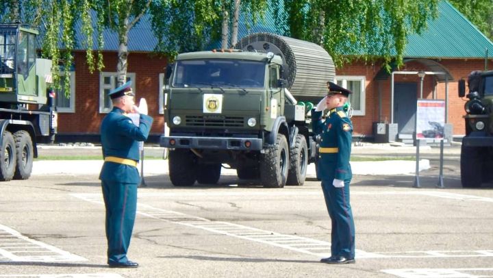 Менделеевские призывники приняли военную присягу