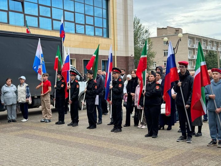 Из Менделеевска в Курскую область был отправлен гуманитарный груз весом 3 тонны