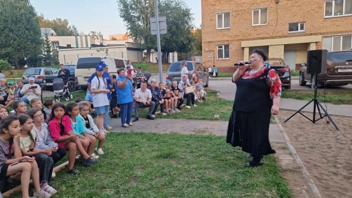 В Менделеевске прошел праздник двора