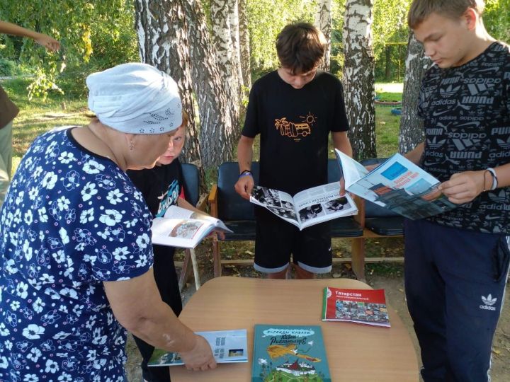 Час истории «Люблю тебя, горжусь тобой, мой Татарстан!» прошел в Менделеевском районе