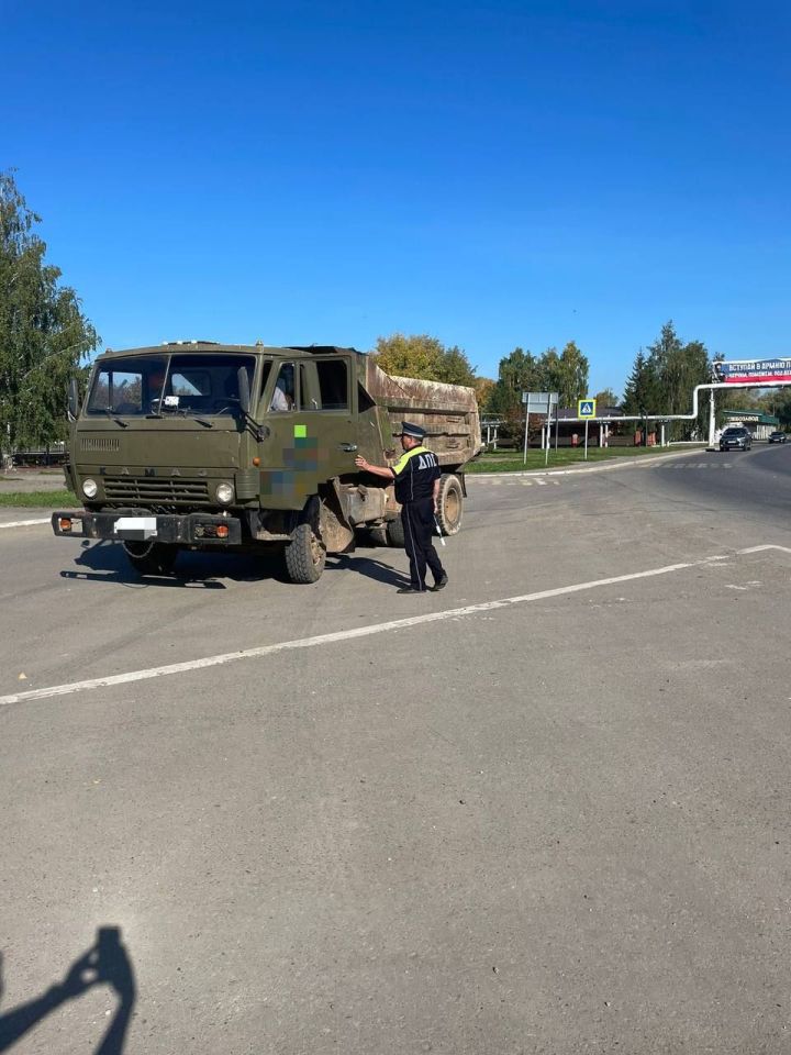 В Менделеевске прошел рейд по движению грузовых авто по городу