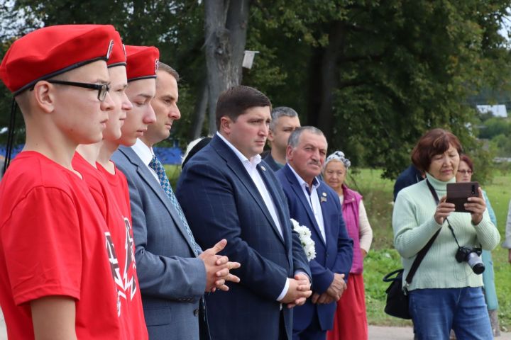 В селе Новый Кокшан открыли бюст герою СВО