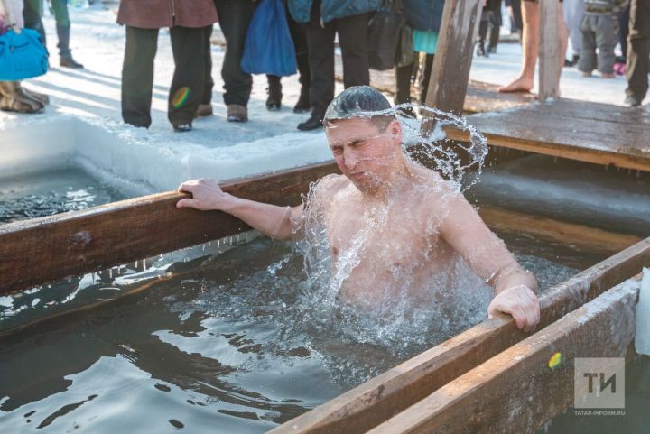 Стали известны места для купания в Крещение