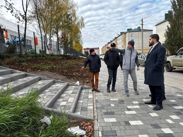 В Менделеевске продолжается строительство велодорожек