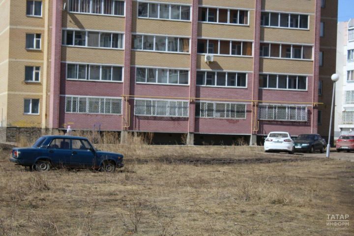 Парковка на газоне: сколько придётся заплатить татарстанцам за нарушение в 2025 году