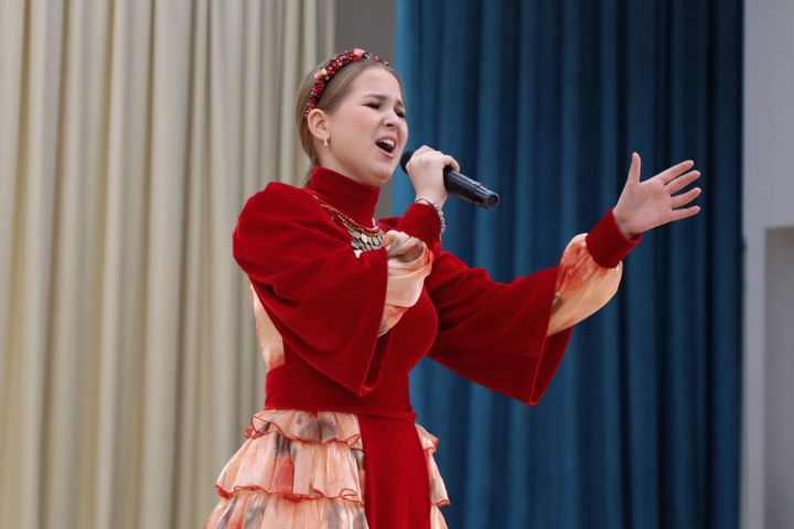 Яна Шалаумова прославила малую родину на конкурсе «Рождественская звезда»