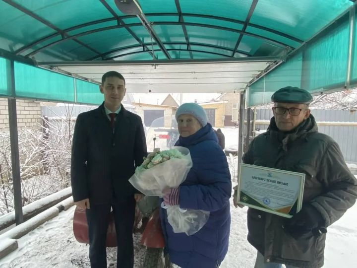 Семья из Менделеевского района передала свой мотоцикл бойцам СВО