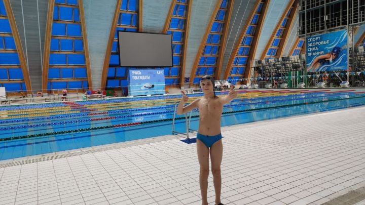 Менделеевский пловец Константин Рожин вошёл в десятку лучших на республиканских соревнованиях