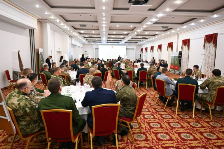 Глава Тураевского сельского поселения Айдар Нуриев встретился с Рустамом Миннихановым